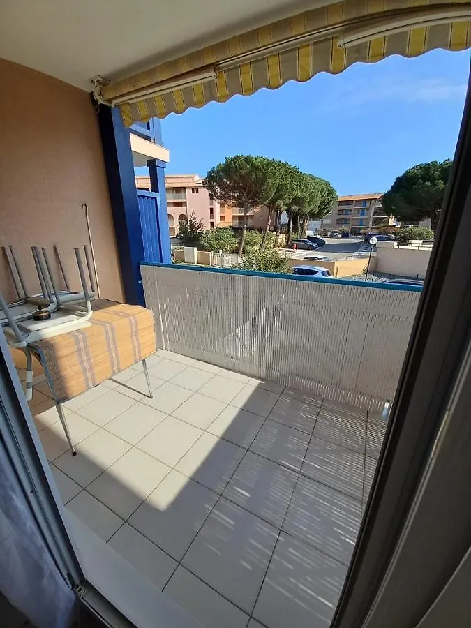 T2 cabine la londe les maures 200m plage 0*, La Londe-les-Maures