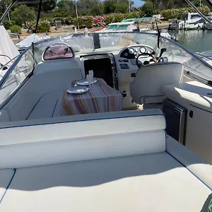 Insolite Sur Un Bateau à Quai La Londe-les-Maures